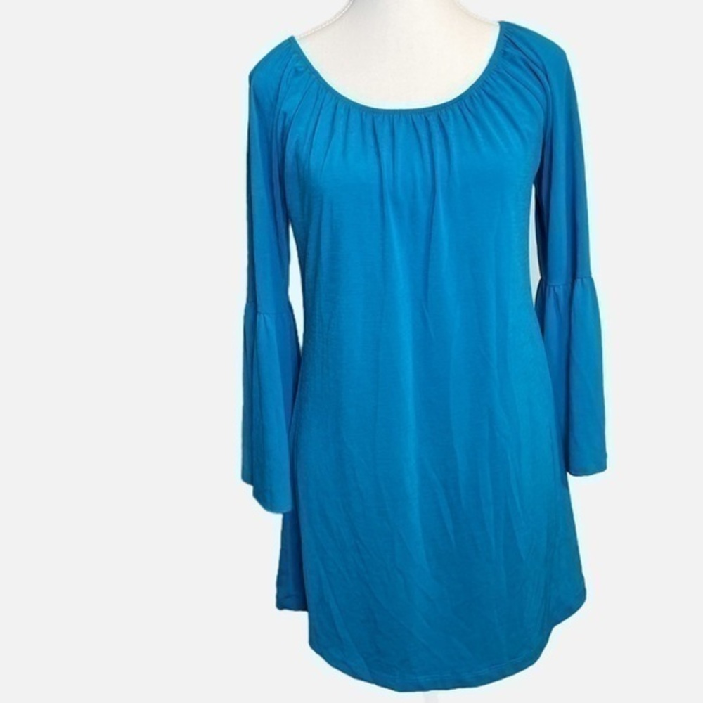 Spense bell sleeve turquoise top. Size small.